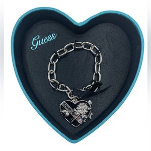 GUESS Heart Bracelet Winter 2011
